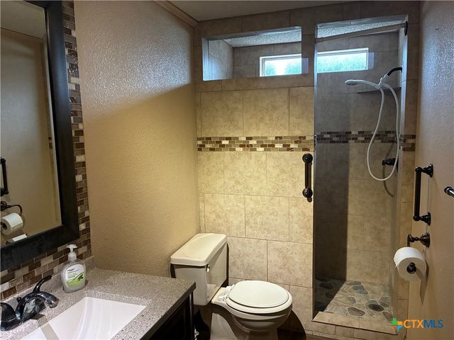 382 & 372 County Road 4450, Kempner, TX 76539