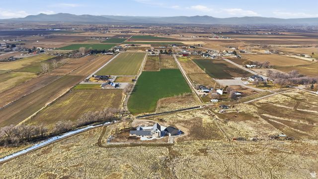 7670 N HIGHWAY 38, Honeyville, UT 84314