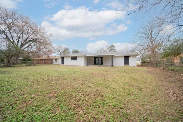 810 Sceyne Road, Kilgore, TX 75662