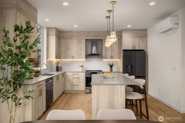 3914 S Juneau Street, Seattle, WA 98118