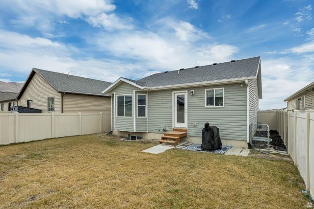 1663 E SHADOW DR, Eagle Mountain, UT 84005