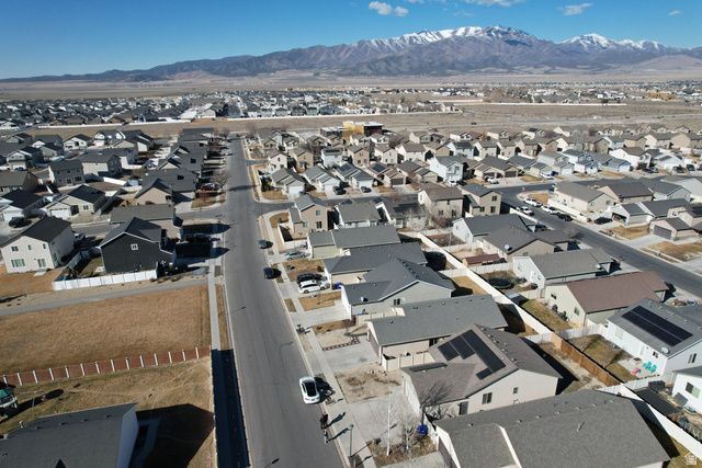 1663 E SHADOW DR, Eagle Mountain, UT 84005