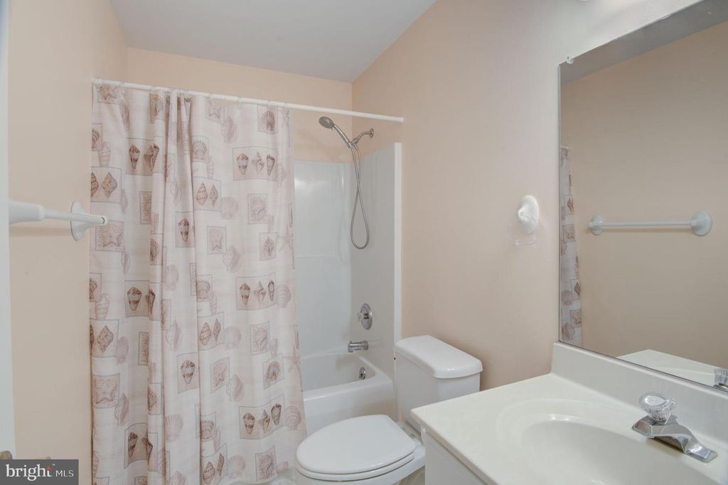 10 CANNON DR, Ocean Pines, MD 21811