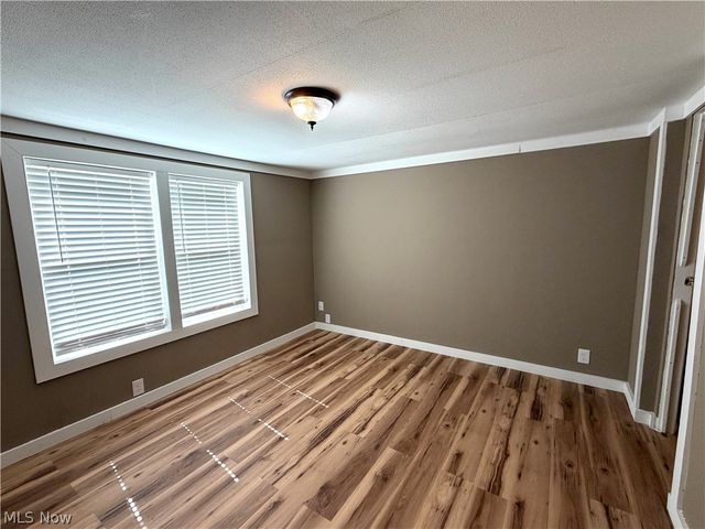 806 S Grant Boulevard, Minerva, OH 44657