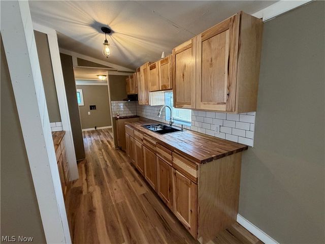 806 S Grant Boulevard, Minerva, OH 44657