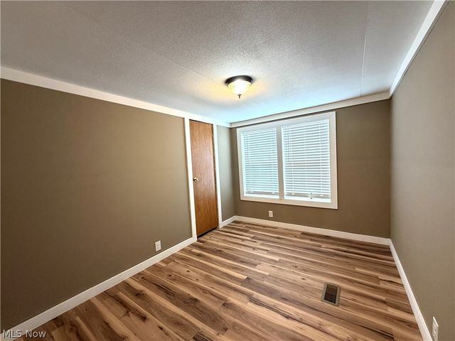 806 S Grant Boulevard, Minerva, OH 44657