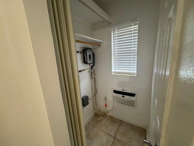 316 NE 3rd St 2, Hallandale Beach, FL 33009