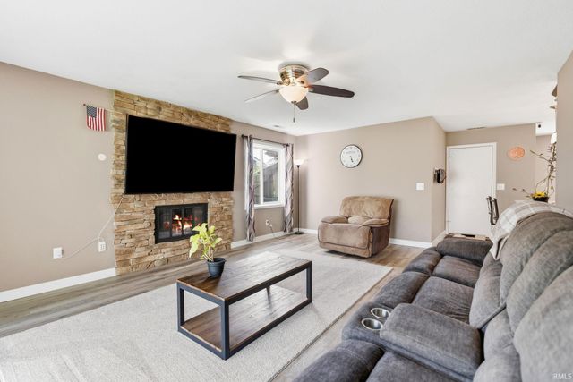 3819 Summersworth Run, Fort Wayne, IN 46804