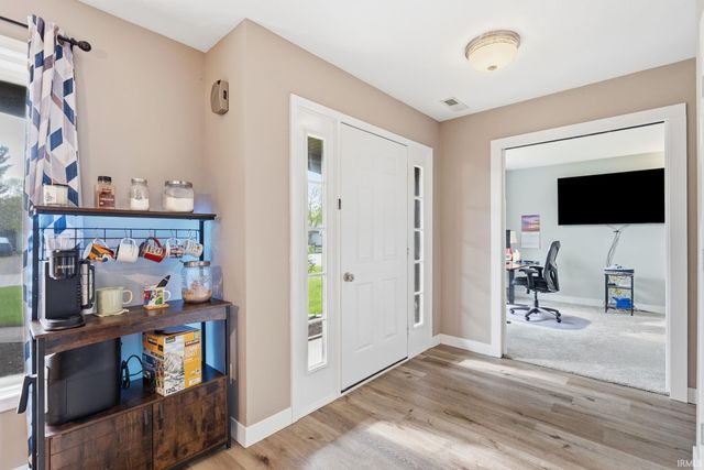 3819 Summersworth Run, Fort Wayne, IN 46804