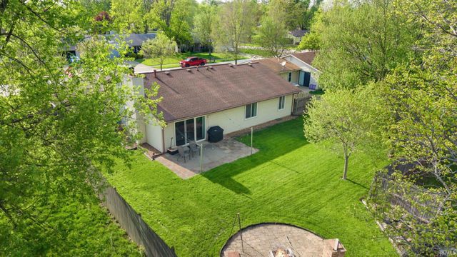 3819 Summersworth Run, Fort Wayne, IN 46804