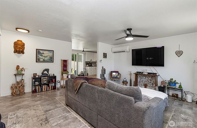 9010 9th Place SE, Lake Stevens, WA 98258