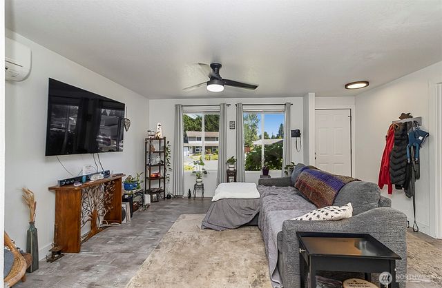 9010 9th Place SE, Lake Stevens, WA 98258