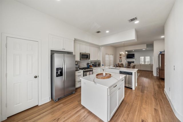 5734 Petty Street, Houston, TX 77007