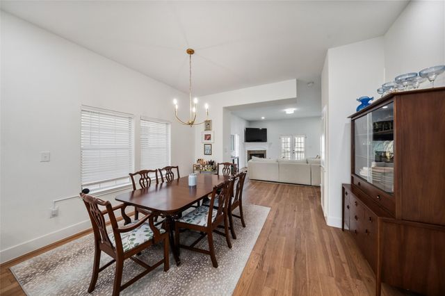 5734 Petty Street, Houston, TX 77007