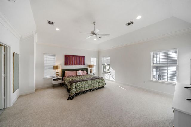 5734 Petty Street, Houston, TX 77007