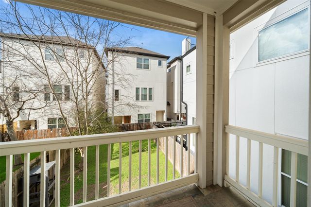 5734 Petty Street, Houston, TX 77007