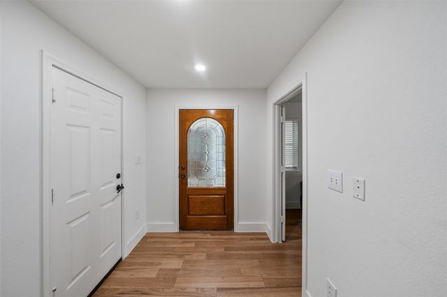 5734 Petty Street, Houston, TX 77007