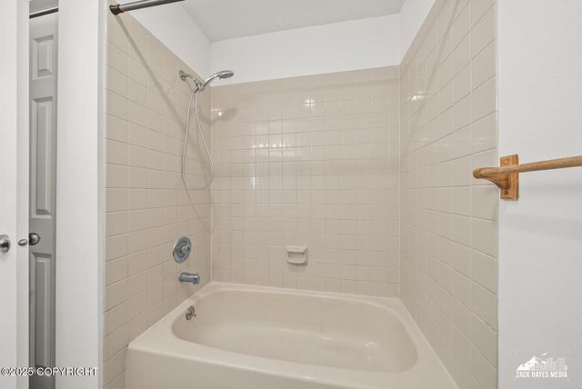 510 Glacier Bay Circle, Anchorage, AK 99508