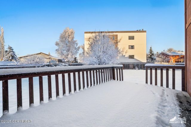 510 Glacier Bay Circle, Anchorage, AK 99508