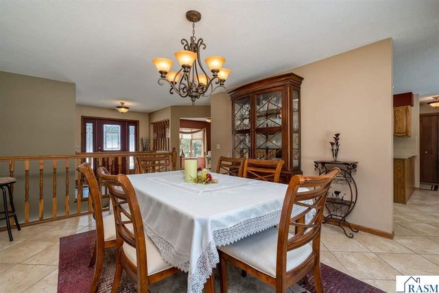 35 Taza Drive, Mankato, MN 56001