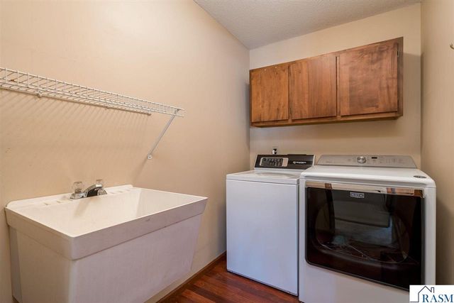 35 Taza Drive, Mankato, MN 56001