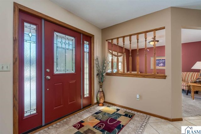 35 Taza Drive, Mankato, MN 56001