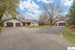 35 Taza Drive, Mankato, MN 56001