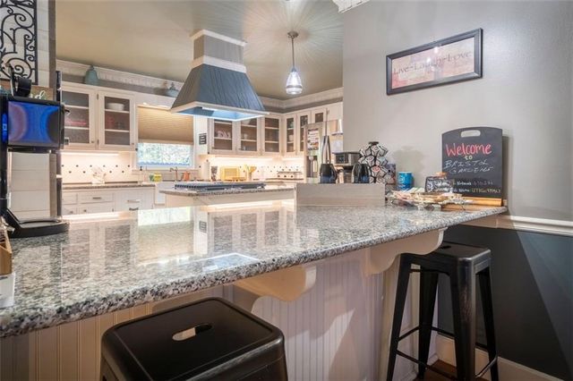 60 SMOKERISE Drive, Sautee Nacoochee, GA 30571