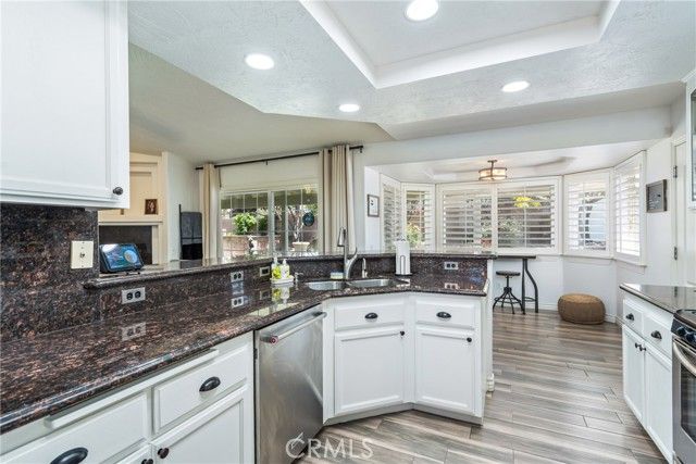 16501 Menahka Road, Apple Valley, CA 92307