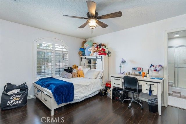 16501 Menahka Road, Apple Valley, CA 92307