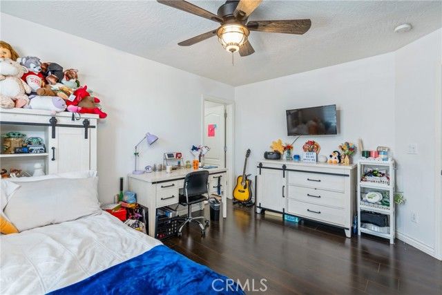 16501 Menahka Road, Apple Valley, CA 92307