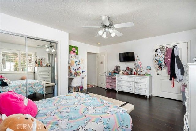 16501 Menahka Road, Apple Valley, CA 92307