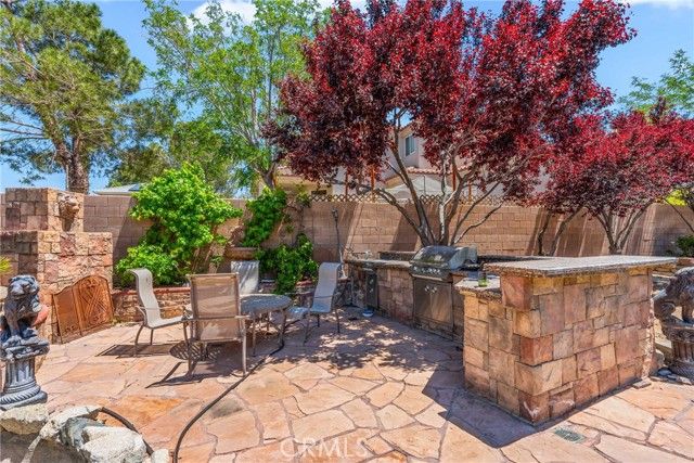 16501 Menahka Road, Apple Valley, CA 92307