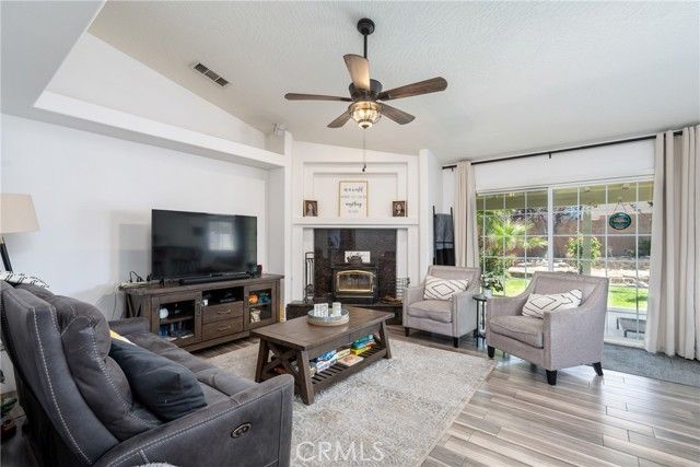 16501 Menahka Road, Apple Valley, CA 92307