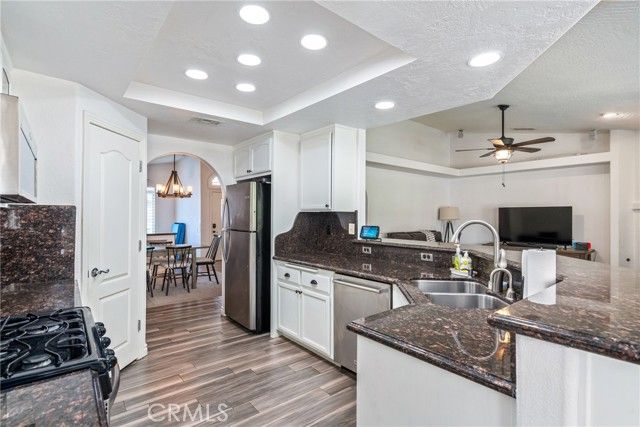 16501 Menahka Road, Apple Valley, CA 92307