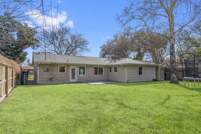 2005 Sedgie Drive, Houston, TX 77080