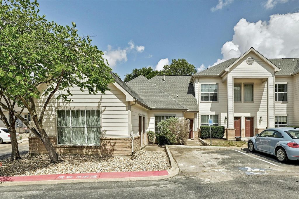 12230 Abbey Glen LN A, Austin, TX 78753