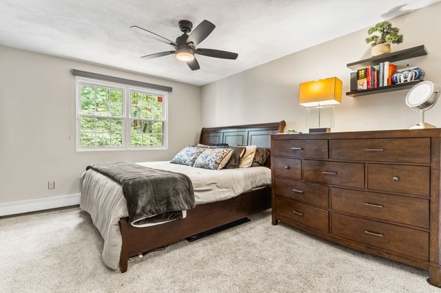 10 Karen Cir 14, Billerica, MA 01821