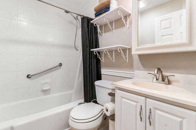 10 Karen Cir 14, Billerica, MA 01821