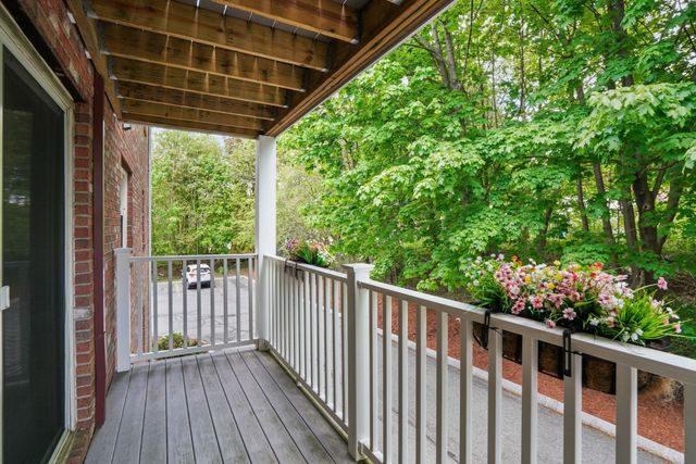 10 Karen Cir 14, Billerica, MA 01821