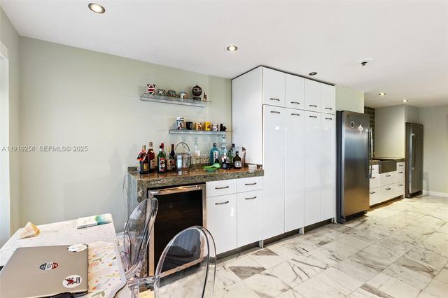 1800 NE 114th St 1903, Miami, FL 33181