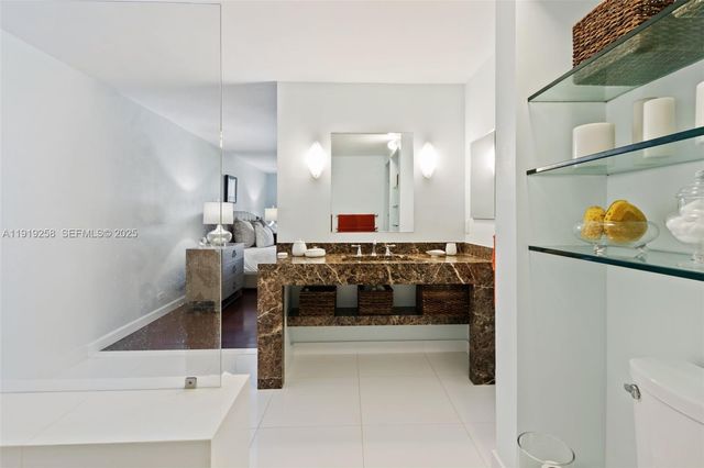 1800 NE 114th St 1903, Miami, FL 33181