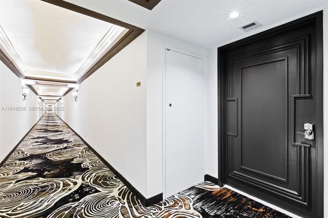 1800 NE 114th St 1903, Miami, FL 33181