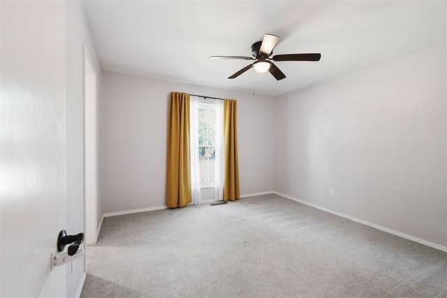11817 W Edgemont Circle, Oklahoma City, OK 73162