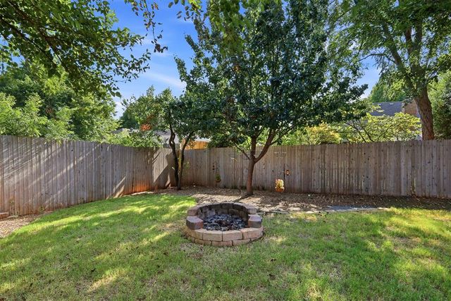 11817 W Edgemont Circle, Oklahoma City, OK 73162