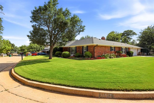 11817 W Edgemont Circle, Oklahoma City, OK 73162