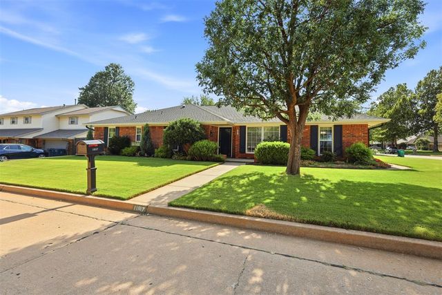 11817 W Edgemont Circle, Oklahoma City, OK 73162