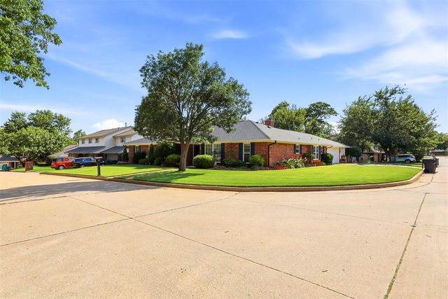 11817 W Edgemont Circle, Oklahoma City, OK 73162