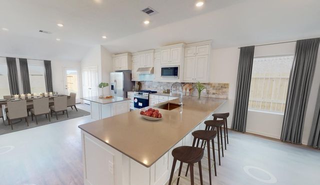 2827 Garden Meadow Street, Fulshear, TX 77423