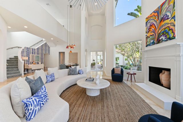 200 N Lake Drive, Lantana, FL 33462